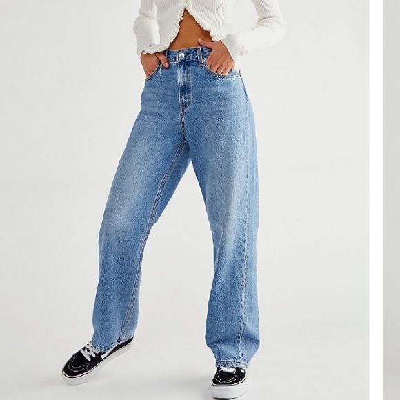 loose straight jeans women's